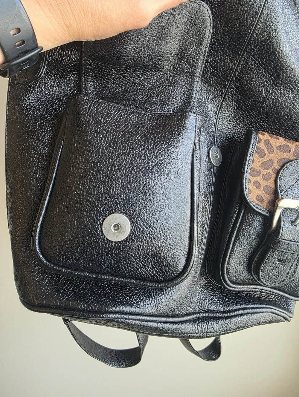 ✨ NWT Two Pretty Handcrafted Full Grain Leather Convertible Backpack ✨